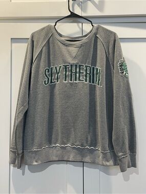 Wizarding World of Harry Potter Universal Studio Slytherin Grey Crewneck Sweater